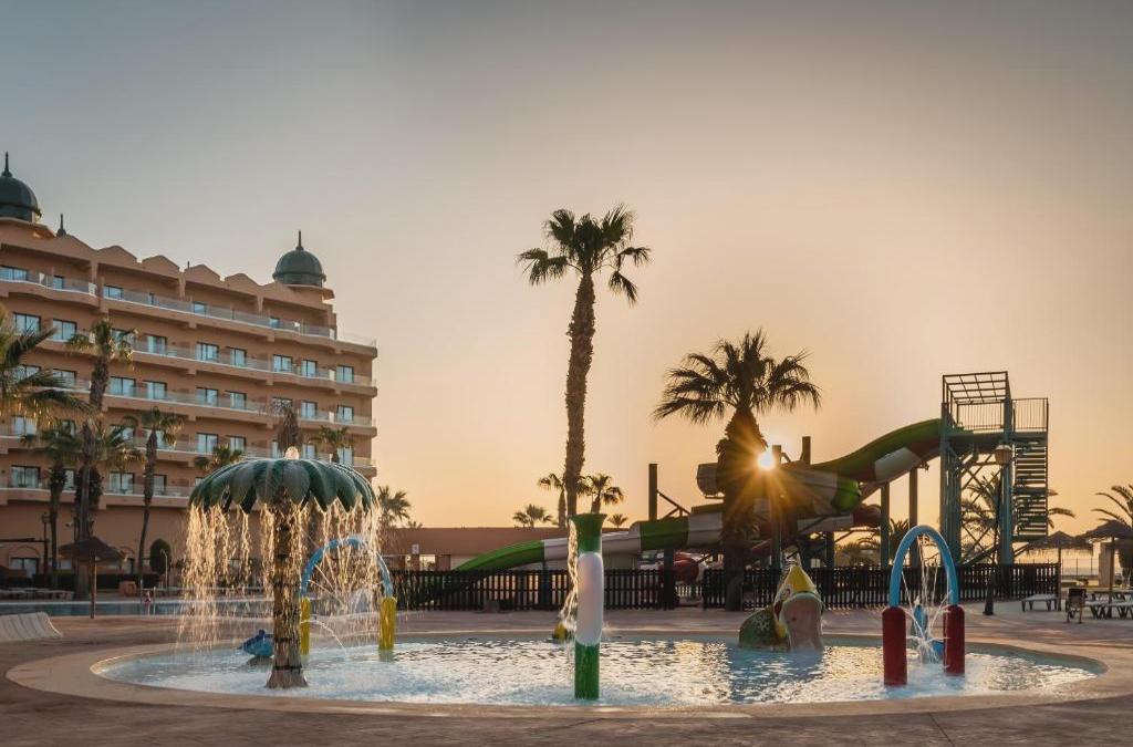 Roquetas: 4-Sterne-Hotel mit Rutschen - ALEGRIA Colonial Mar Aquafun
