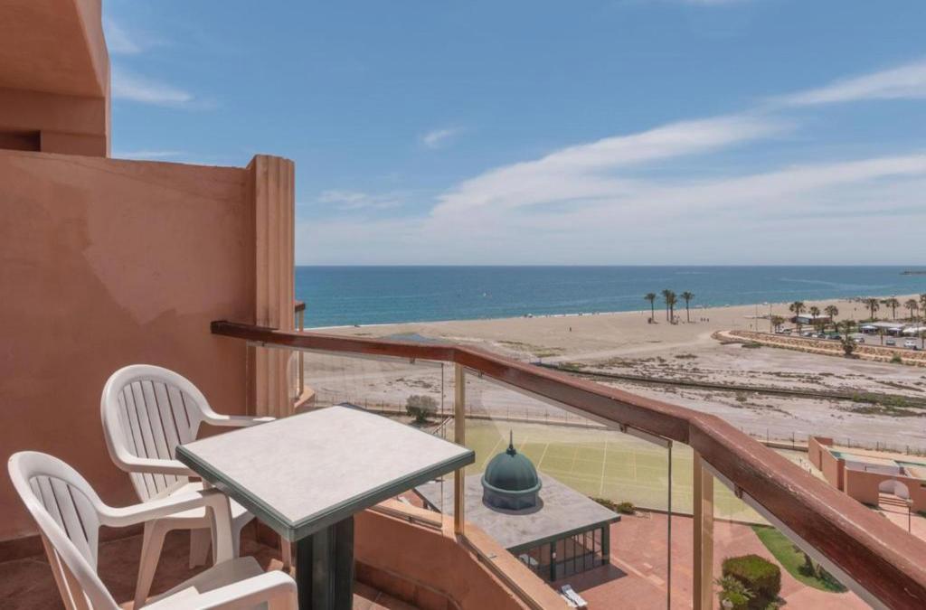 Roquetas: 4-Sterne-Hotel mit Rutschen - ALEGRIA Colonial Mar Aquafun