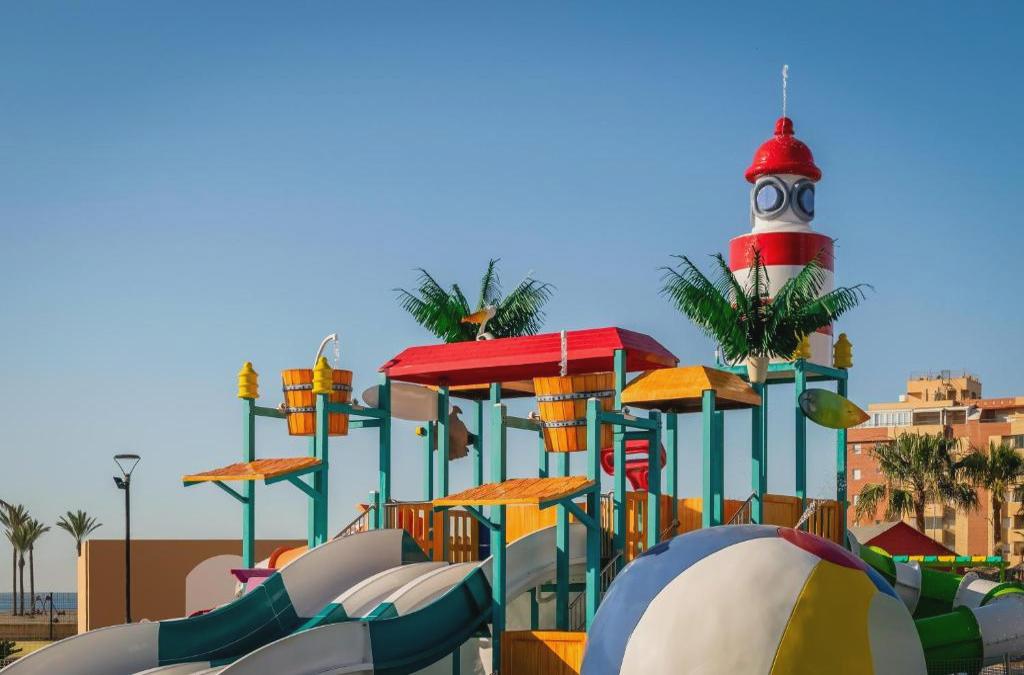 Roquetas: 4-Sterne-Hotel mit Rutschen - ALEGRIA Colonial Mar Aquafun