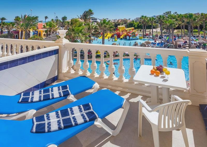 Mediterraneo Bay Hotel & Resort