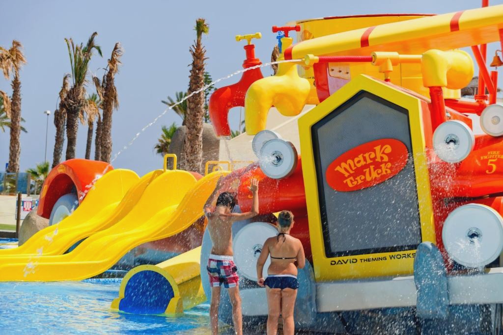 Mediterraneo Bay Hotel & Resort