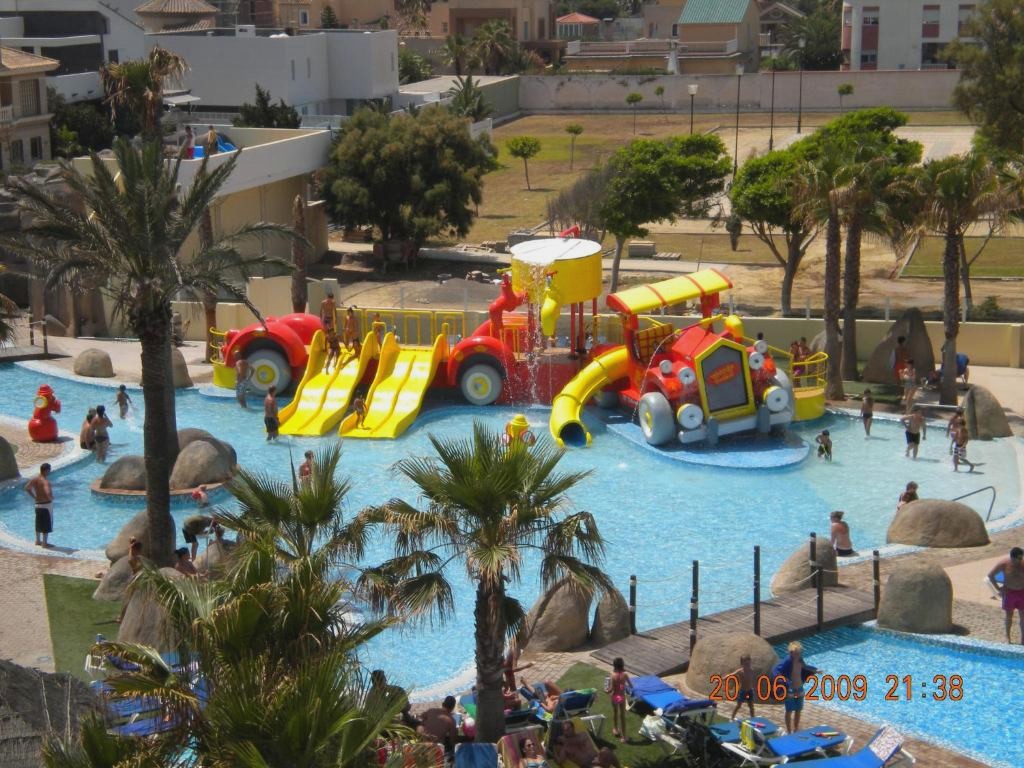 Mediterraneo Bay Hotel & Resort