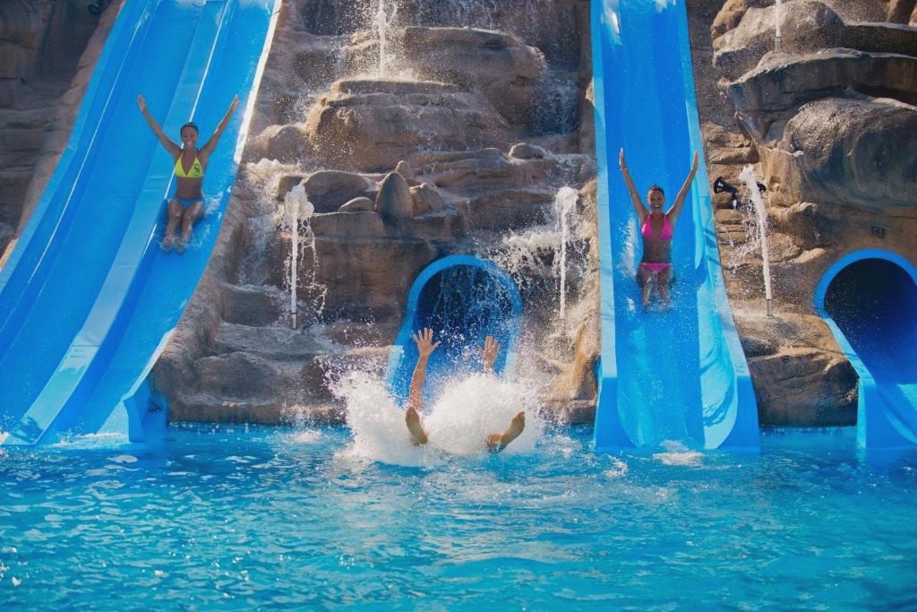 Mediterraneo Bay Hotel & Resort