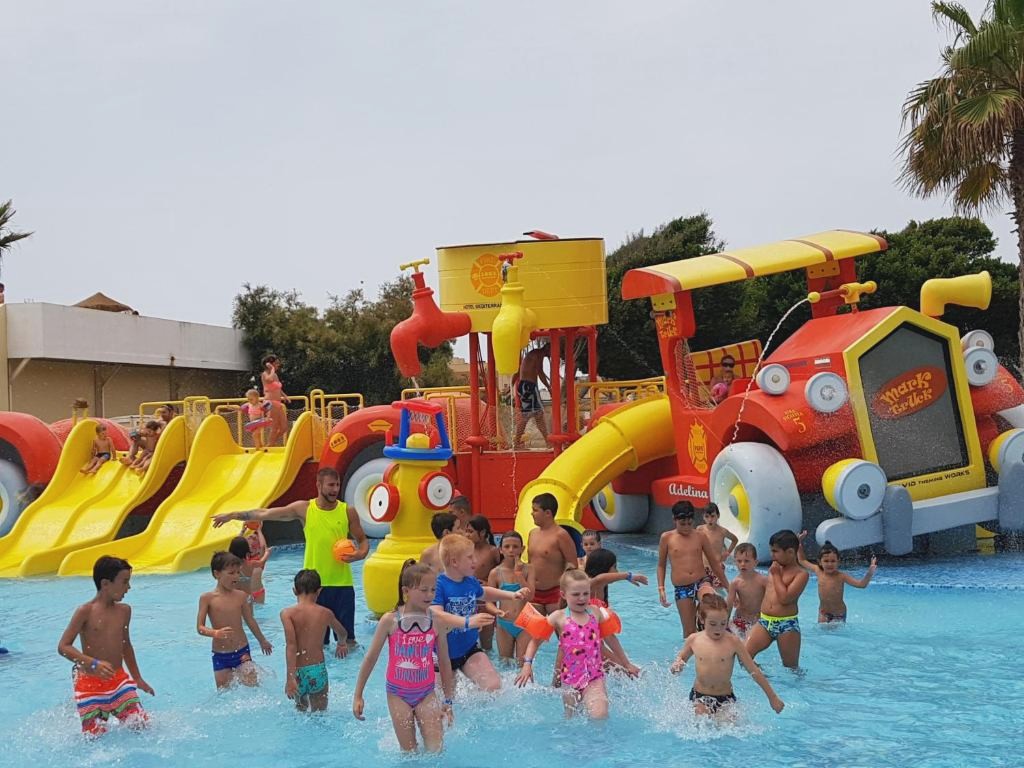 Mediterraneo Bay Hotel & Resort