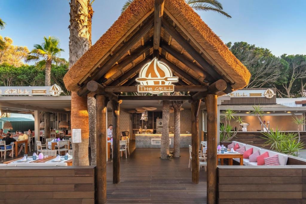 Mediterraneo Bay Hotel & Resort