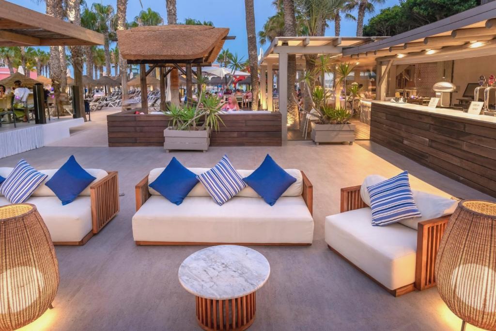 Mediterraneo Bay Hotel & Resort