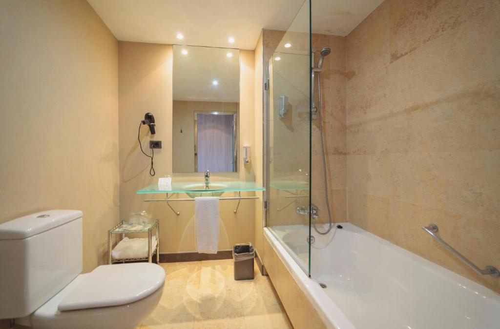 Discover Cadiz in the South of Spain - Hotel Salymar - Hotel Salymar