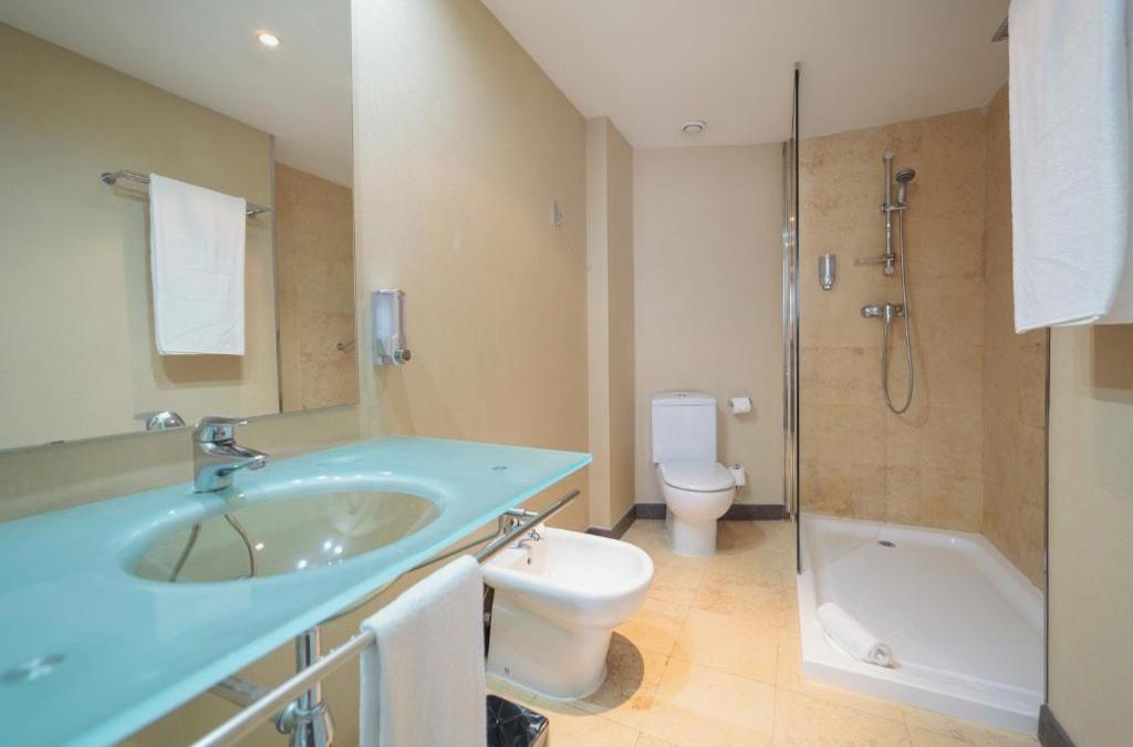 Discover Cadiz in the South of Spain - Hotel Salymar - Hotel Salymar