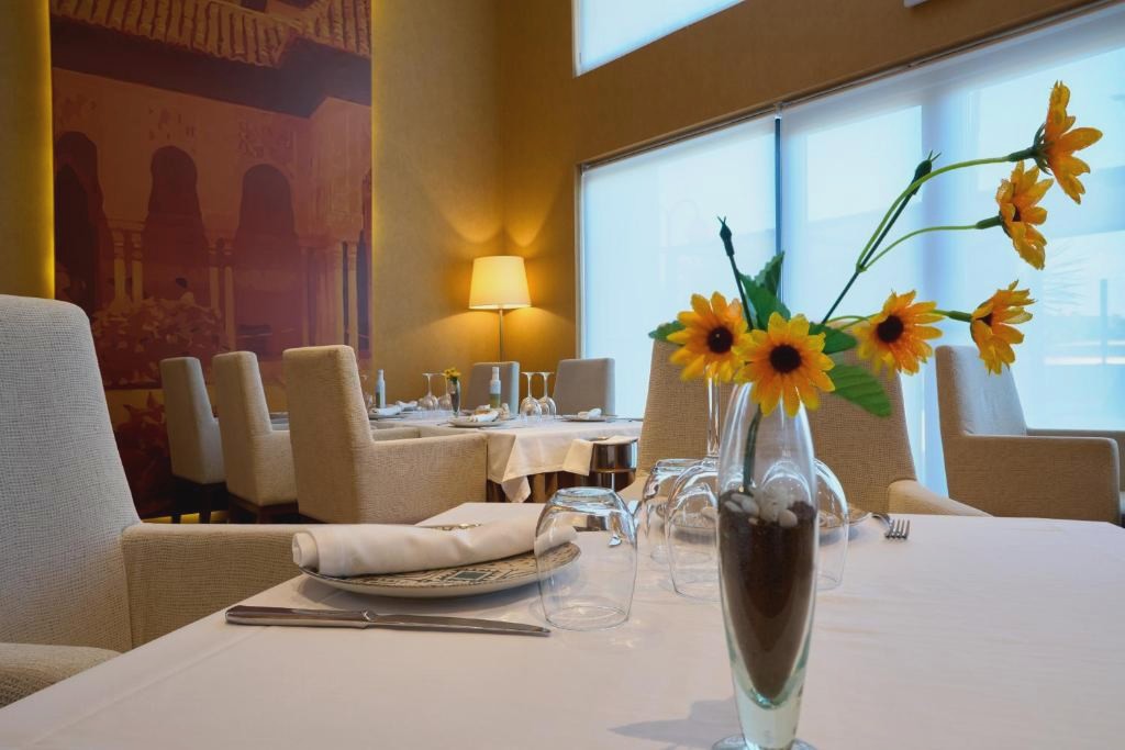 M.A. Hotel Sevilla Congresos