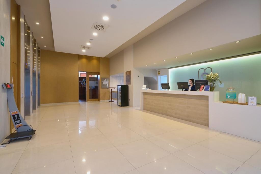 M.A. Hotel Sevilla Congresos