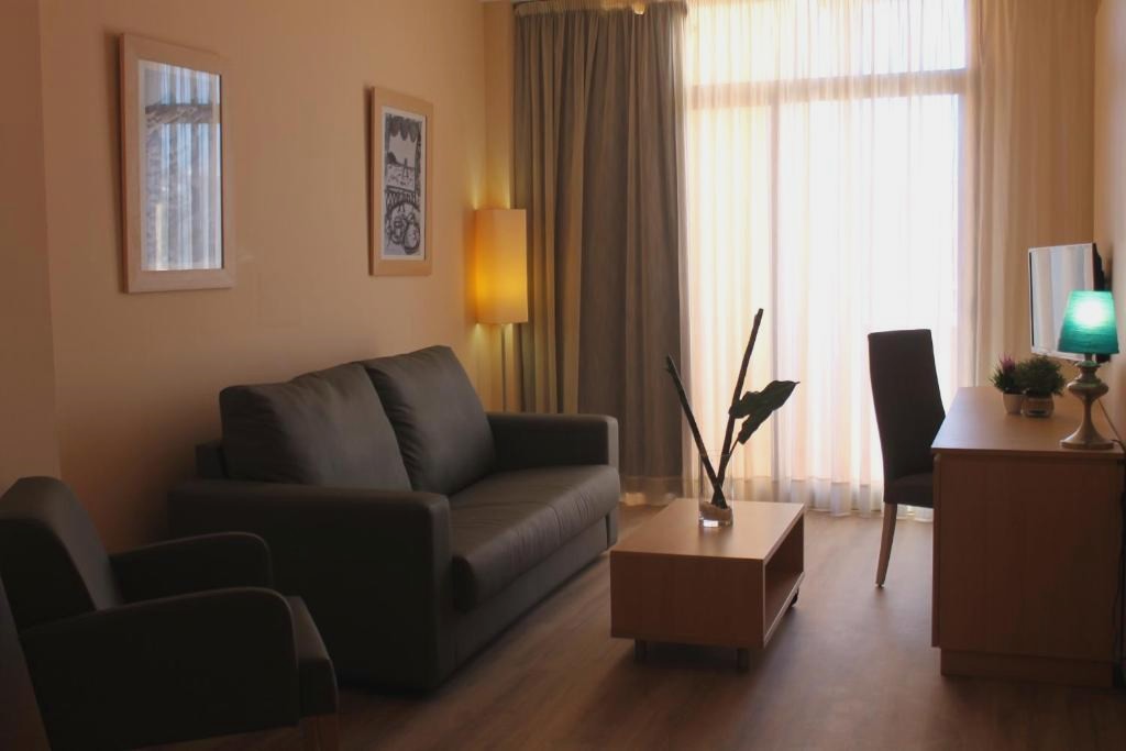 Advise Hotels Reina