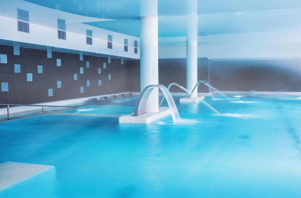 Alhama de Aragón: Entspannung im Thermalpool - Hotel Balneario Alhama de Aragón