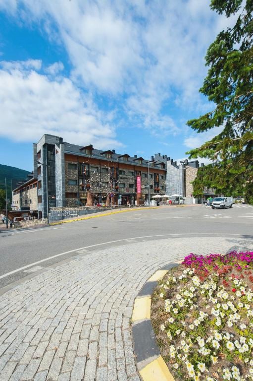 Sommos Hotel Aneto