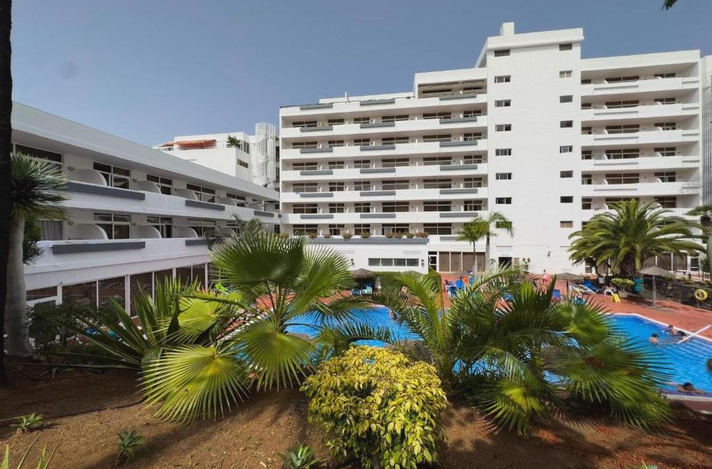Puerto de la Cruz: Swap your winter coat for a break