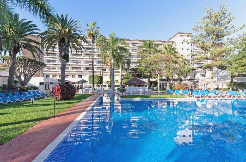 Puerto de la Cruz: Swap your winter coat for a break