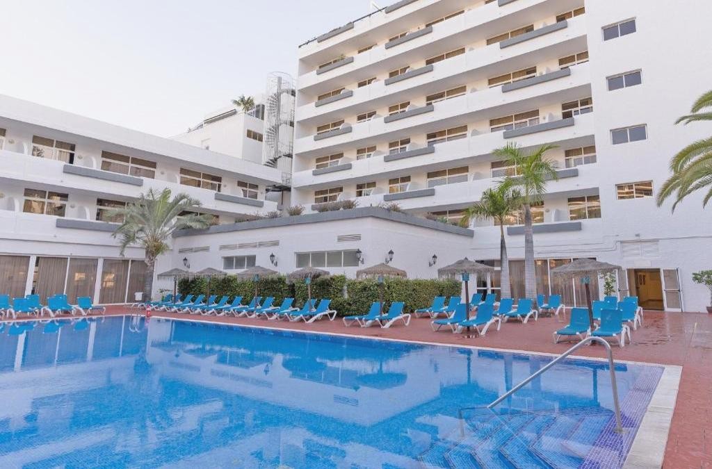 Puerto de la Cruz: Swap your winter coat for a break