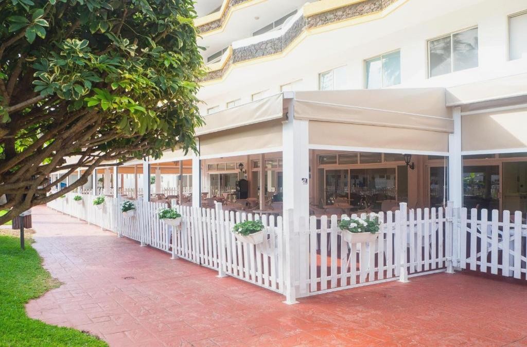 Puerto de la Cruz: Swap your winter coat for a break