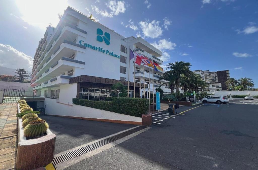 Puerto de la Cruz: Swap your winter coat for a break