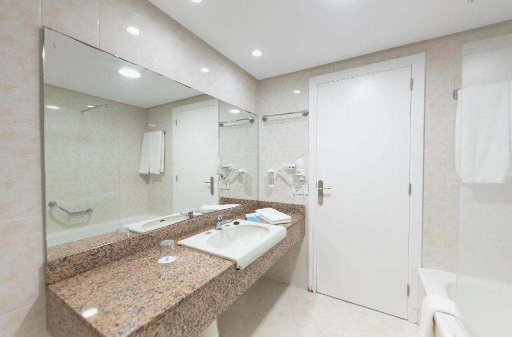Puerto de la Cruz: Swap your winter coat for a break - Complejo BLUESEA Puerto Resort