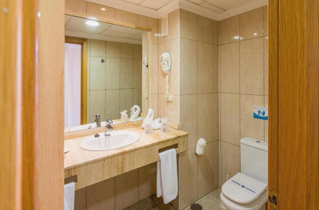 Tenerife: Stay at a 4-Star Hotel