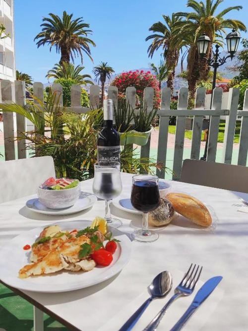Tenerife: Stay at a 4-Star Hotel