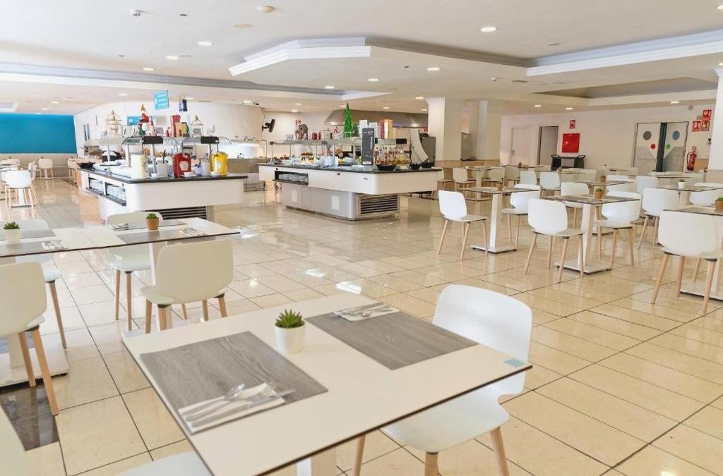 Tenerife: Stay at a 4-Star Hotel - BLUESEA Interpalace