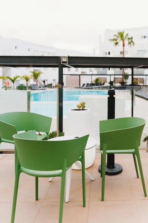 Enjoy Lanzarato at a 4-star hotel