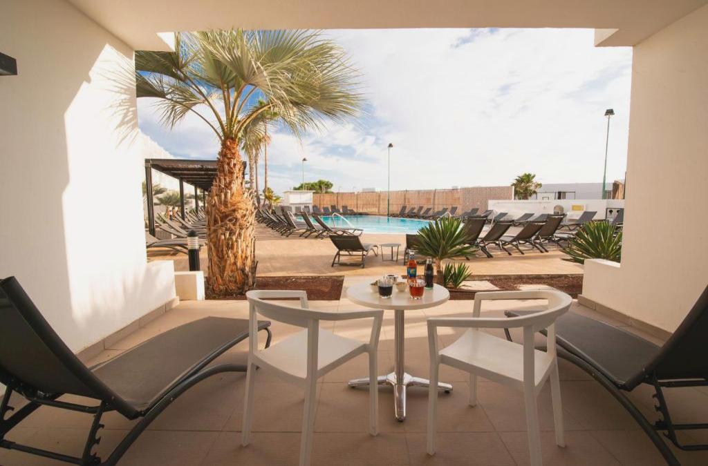 Enjoy Lanzarato at a 4-star hotel - SENTIDO Aequora Lanzarote Suites