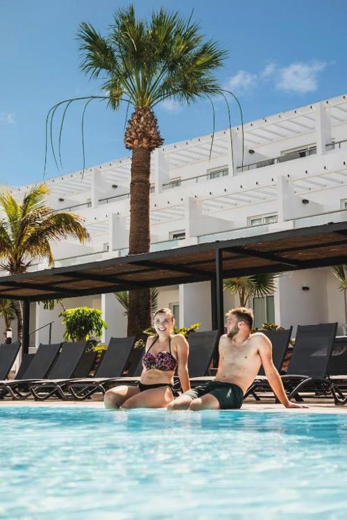 Enjoy Lanzarato at a 4-star hotel