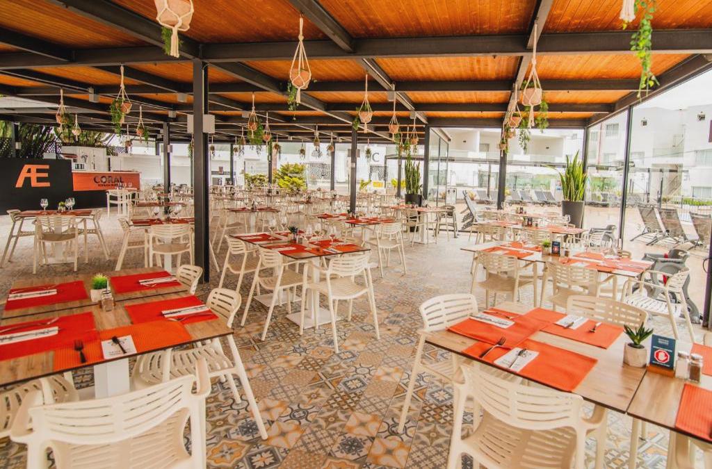 Enjoy Lanzarato at a 4-star hotel - SENTIDO Aequora Lanzarote Suites
