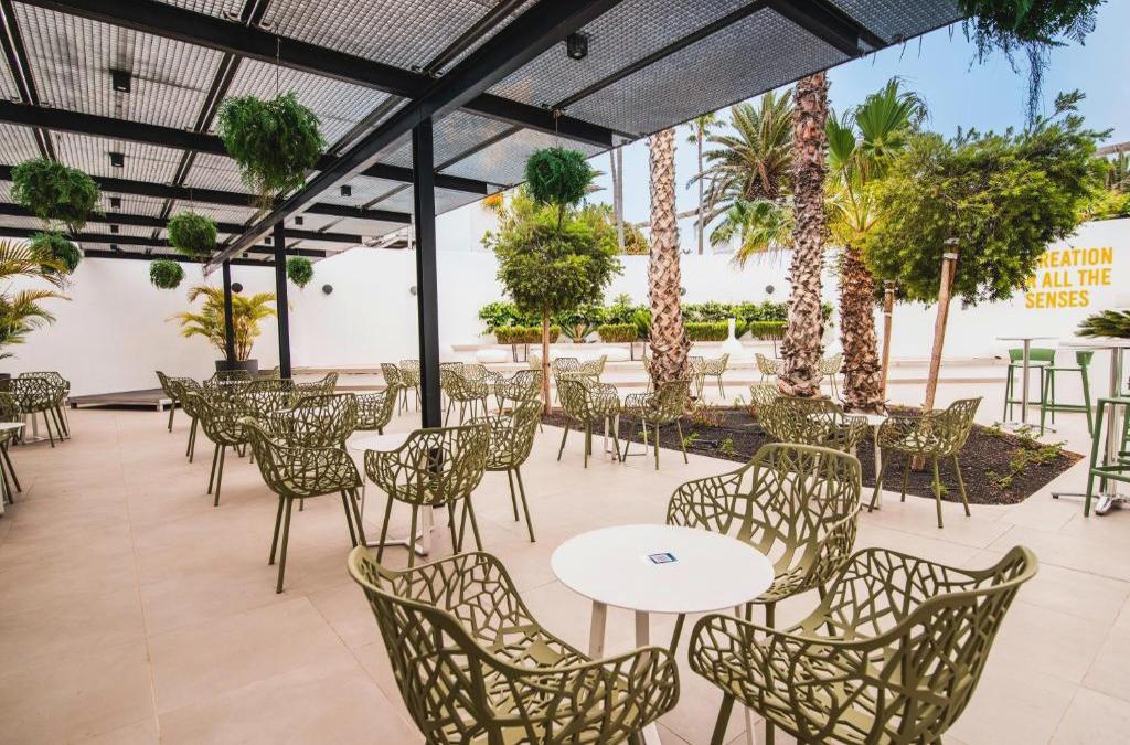 Enjoy Lanzarato at a 4-star hotel - SENTIDO Aequora Lanzarote Suites