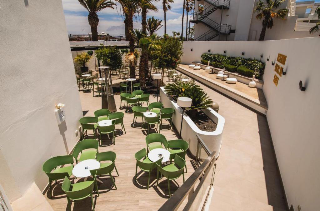 Enjoy Lanzarato at a 4-star hotel - SENTIDO Aequora Lanzarote Suites