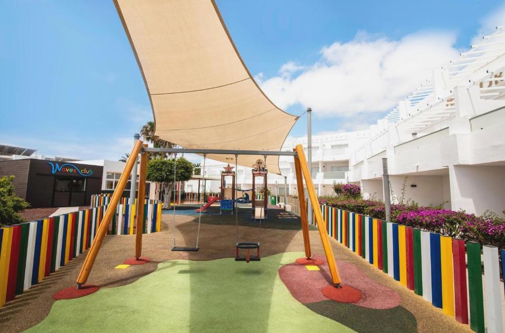 Enjoy Lanzarato at a 4-star hotel - SENTIDO Aequora Lanzarote Suites