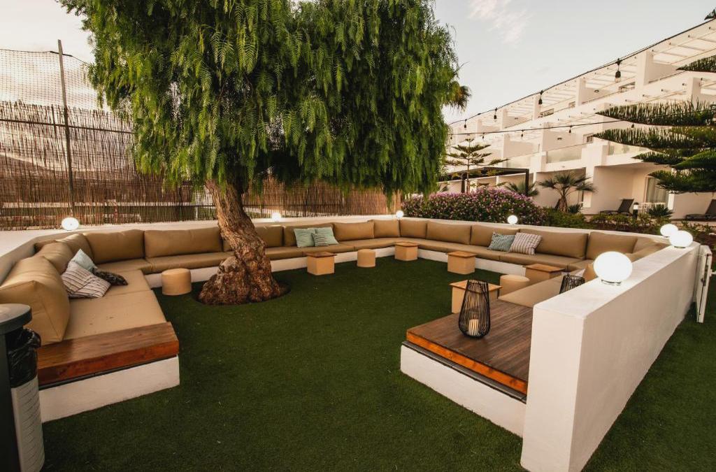 Enjoy Lanzarato at a 4-star hotel - SENTIDO Aequora Lanzarote Suites