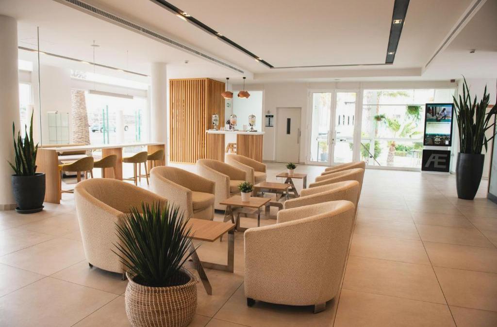 Enjoy Lanzarato at a 4-star hotel - SENTIDO Aequora Lanzarote Suites