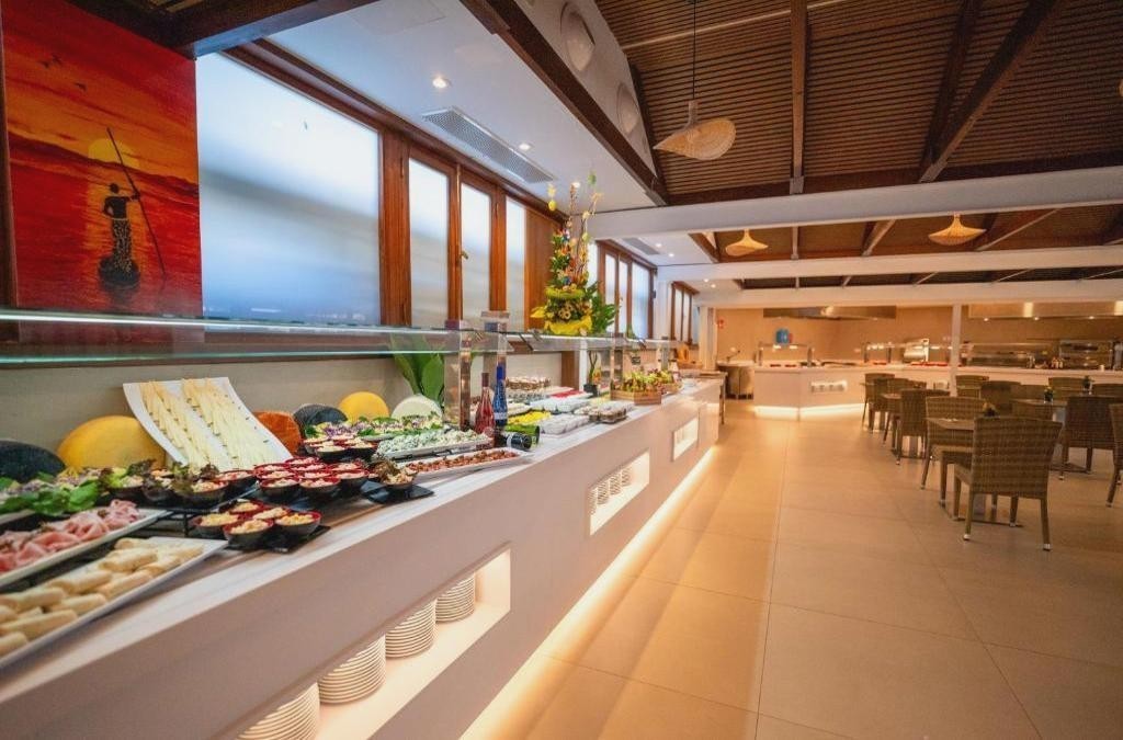 HL Miraflor Suites Hotel