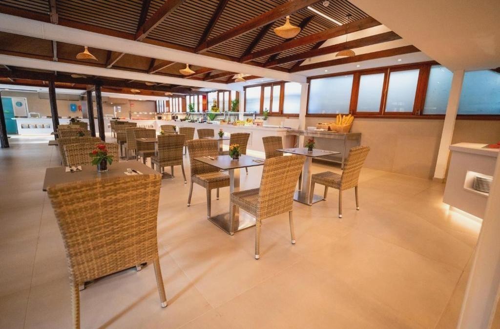 HL Miraflor Suites Hotel