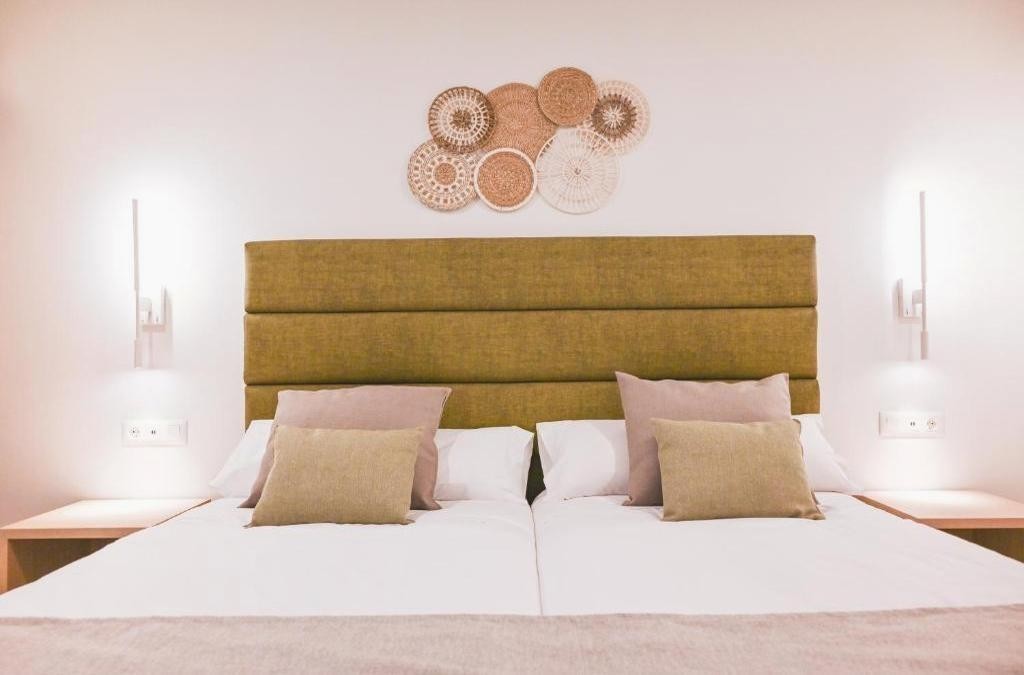 HL Miraflor Suites Hotel