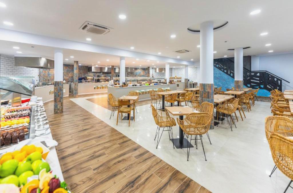 4* Hotel in Lanzarote with water park in ALL INCLUSIVE! - Bakour Lanzarote Splash