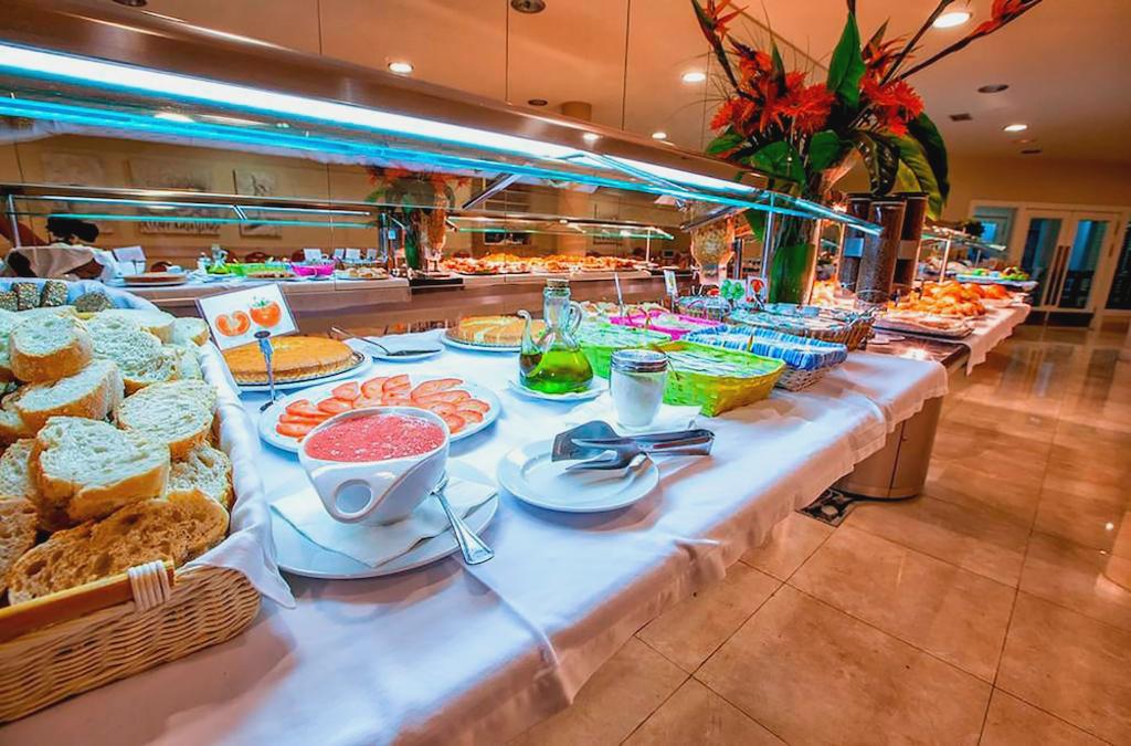 Hotel Suances