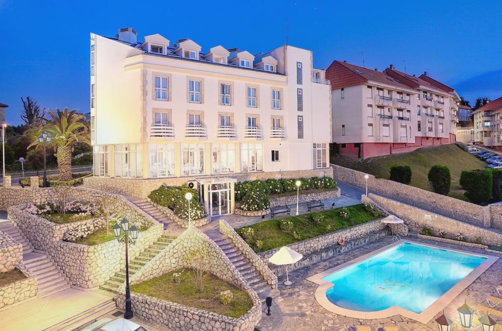 Hotel Suances