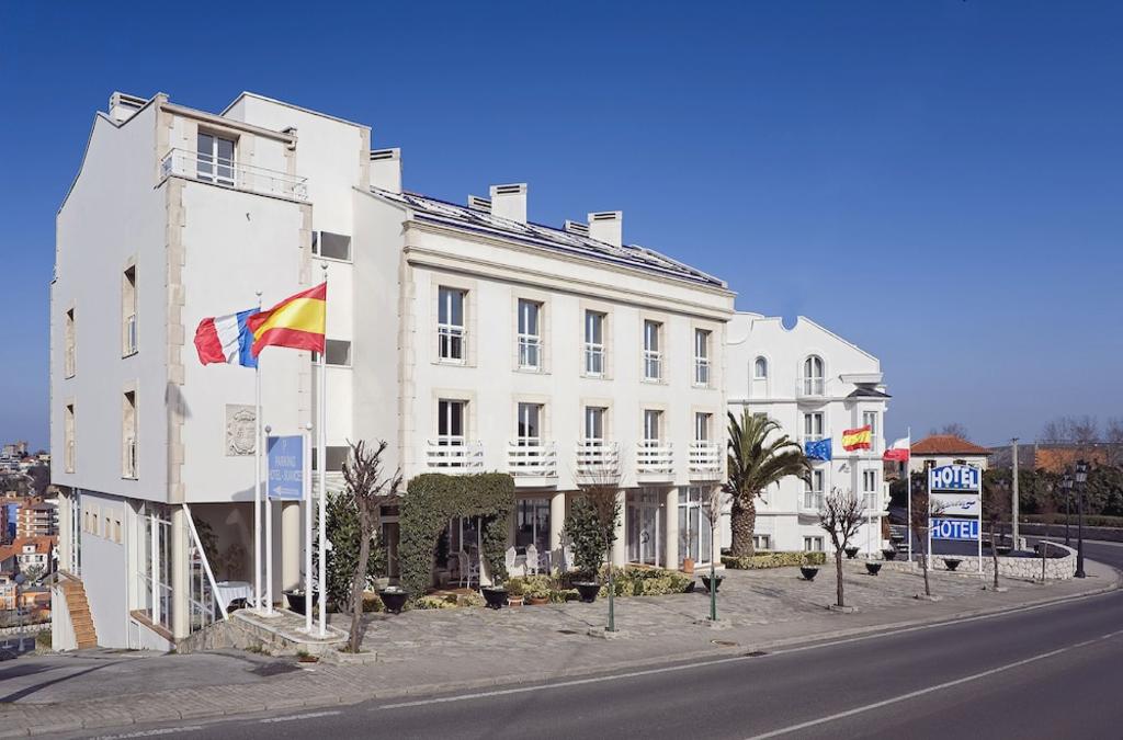Hotel Suances