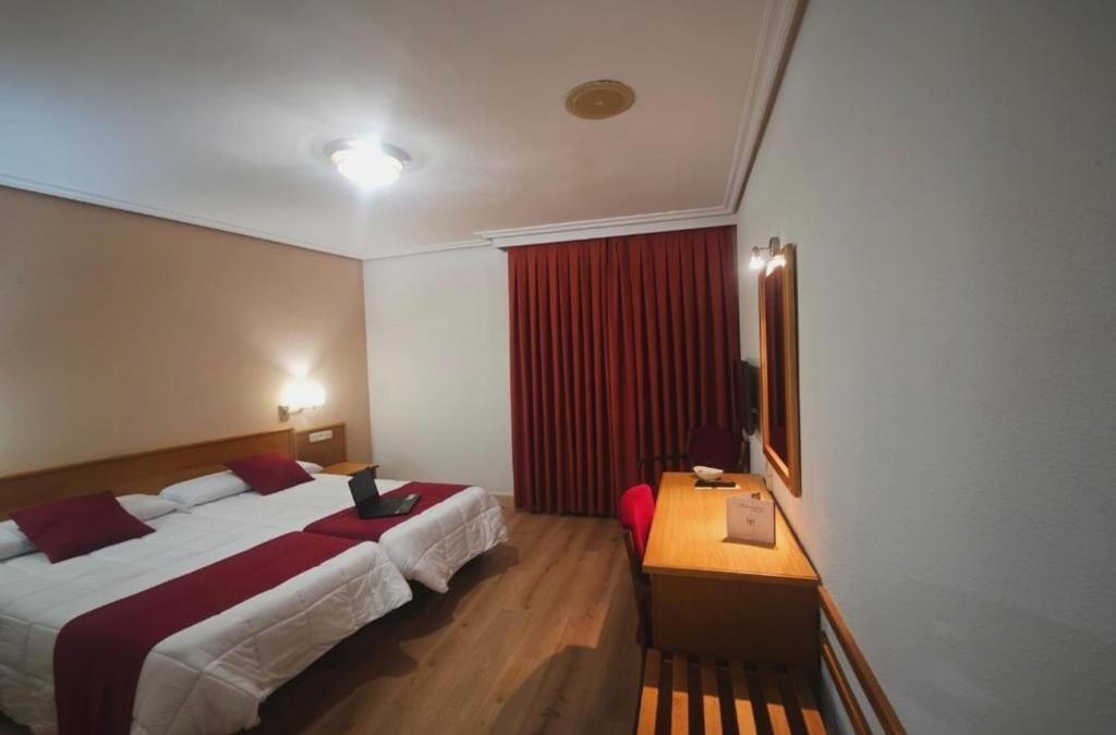 City Break in Salamanca -  Hotel Helmántico with Breakfast - Hotel Helmántico