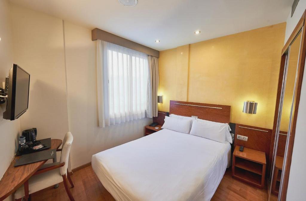 Last-Minute Barcelona Break