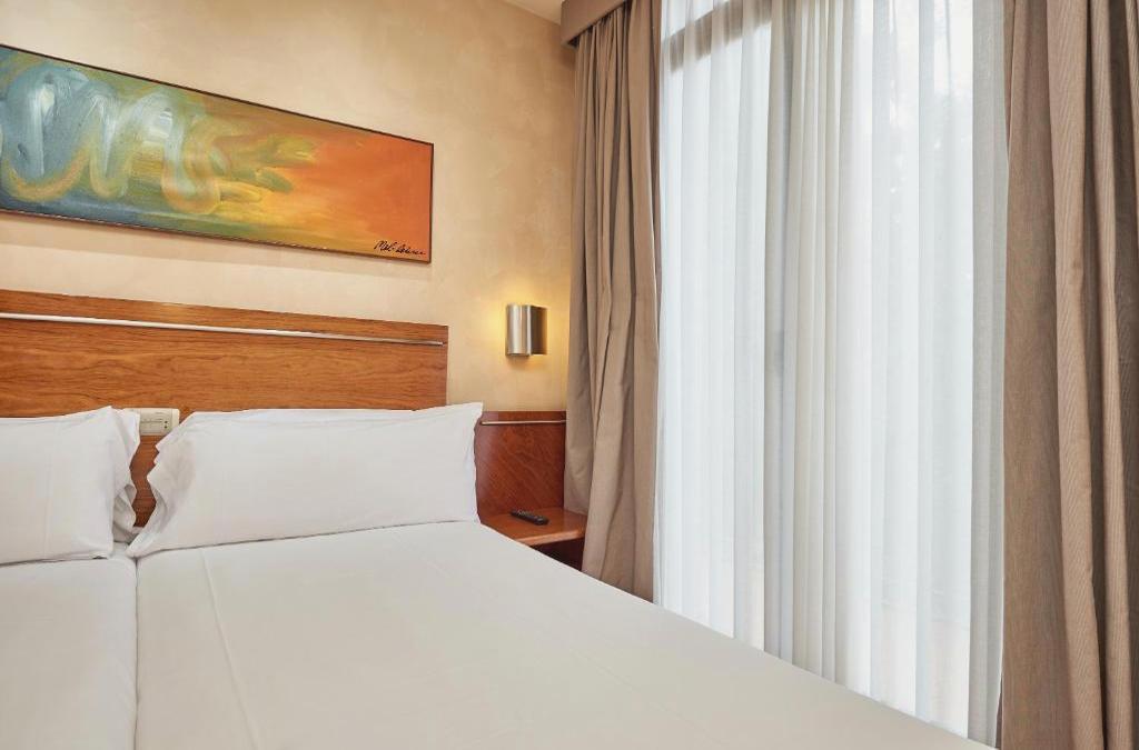 Last-Minute Barcelona Break - Hotel Garbí Mil·lenni