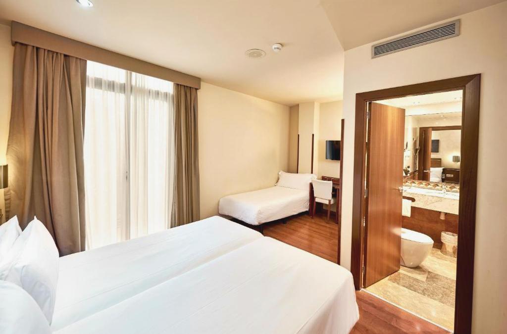 Last-Minute Barcelona Break - Hotel Garbí Mil·lenni