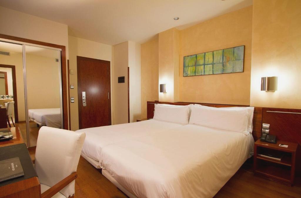 Last-Minute Barcelona Break - Hotel Garbí Mil·lenni