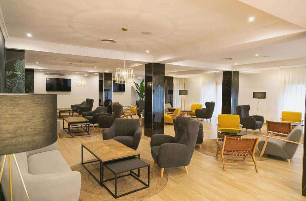 New Year's Eve Special on the coast of Barcelona - Hotel Htop Amaika (Adults Only)