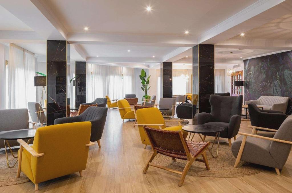 New Year's Eve Special on the coast of Barcelona - Hotel Htop Amaika (Adults Only)