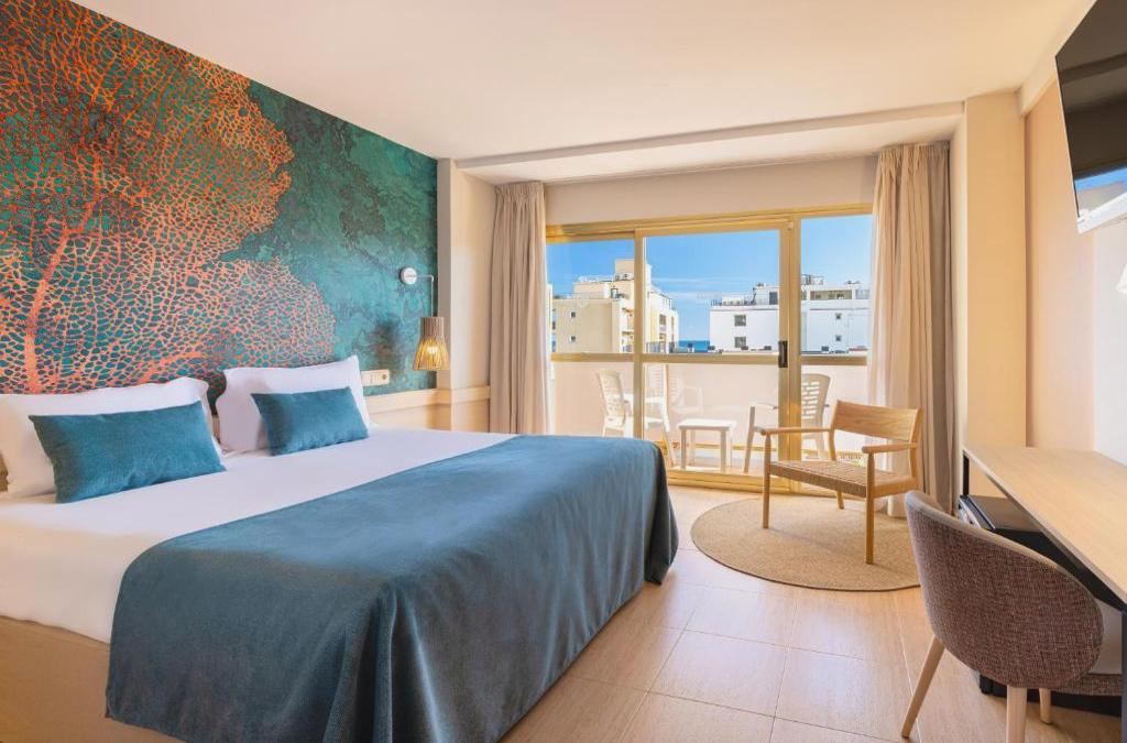 New Year's Eve Special on the coast of Barcelona - Hotel Htop Amaika (Adults Only)